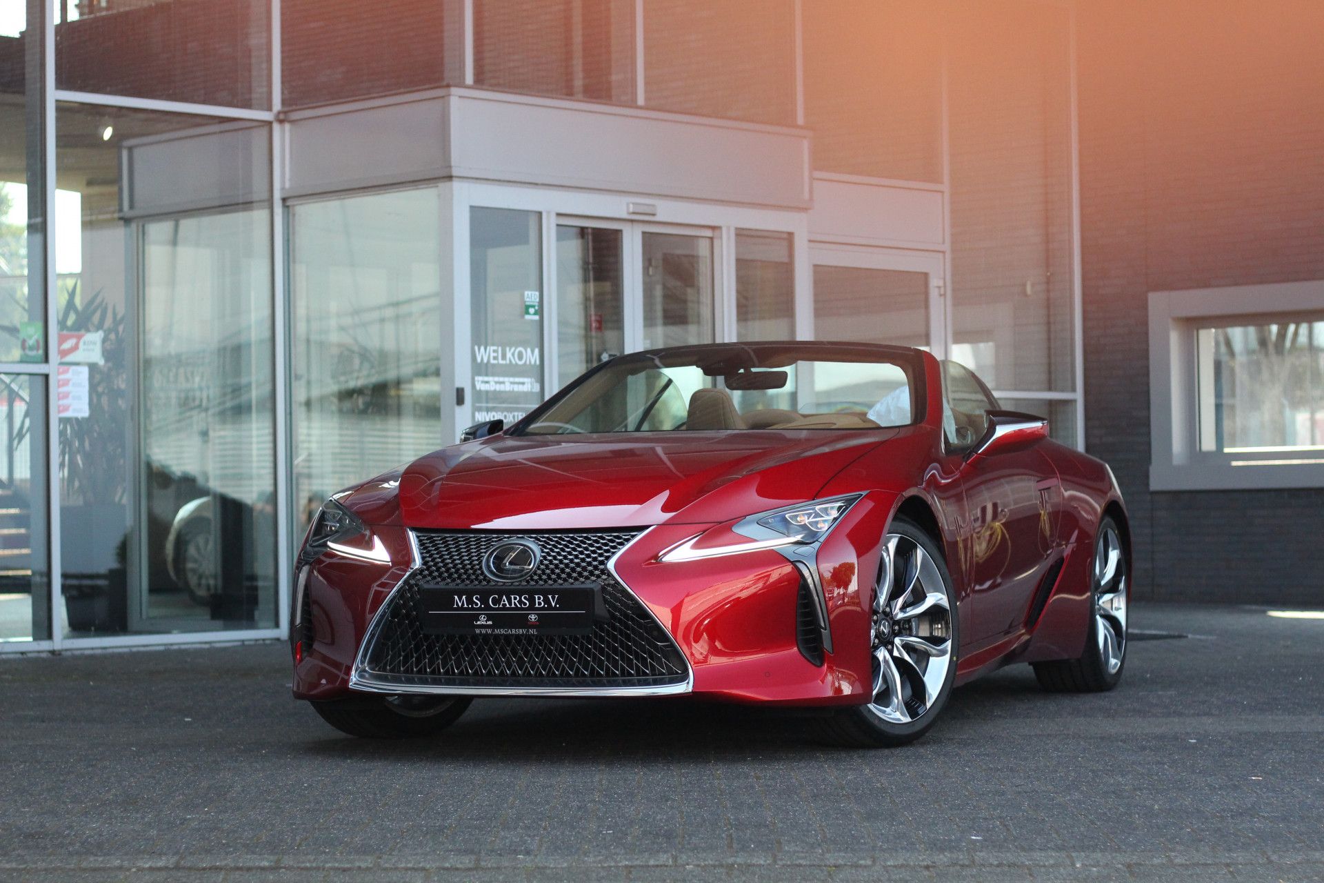 Lexus LC 500 Convertible I V8 I Full option I Uniek! Bruto price 27516593-1.jpg |
