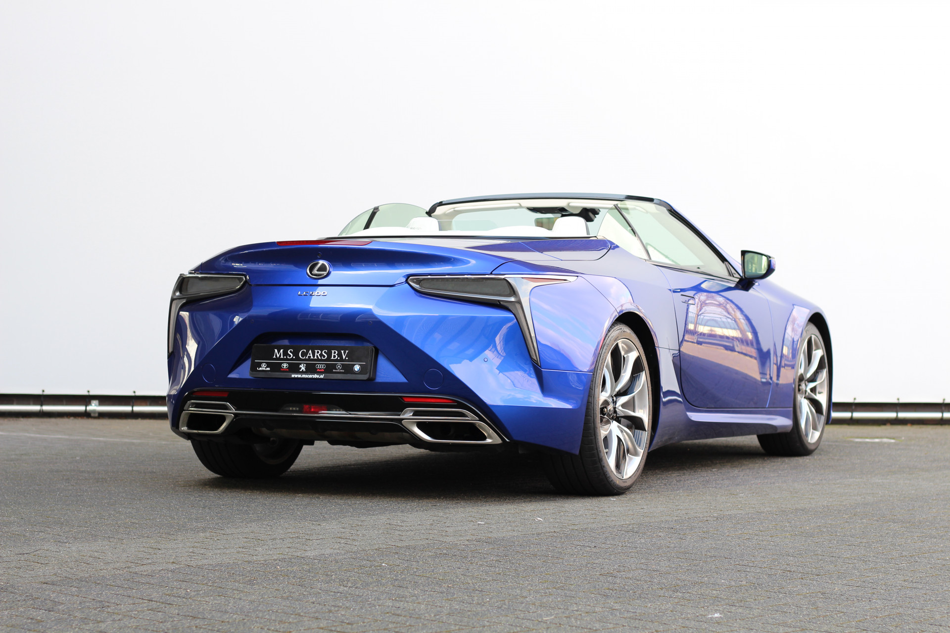 Lexus LC LC500 Convertible Regatta Edition I Structual Blue I Limited I 1/100 27791046-2.jpg | 