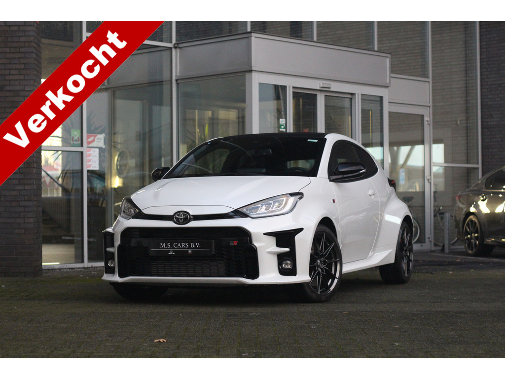 Toyota Yaris 1.6 GR Performance I Carbon Roof I Uniek! 29577990-0.jpg | M.S. Cars B.V.