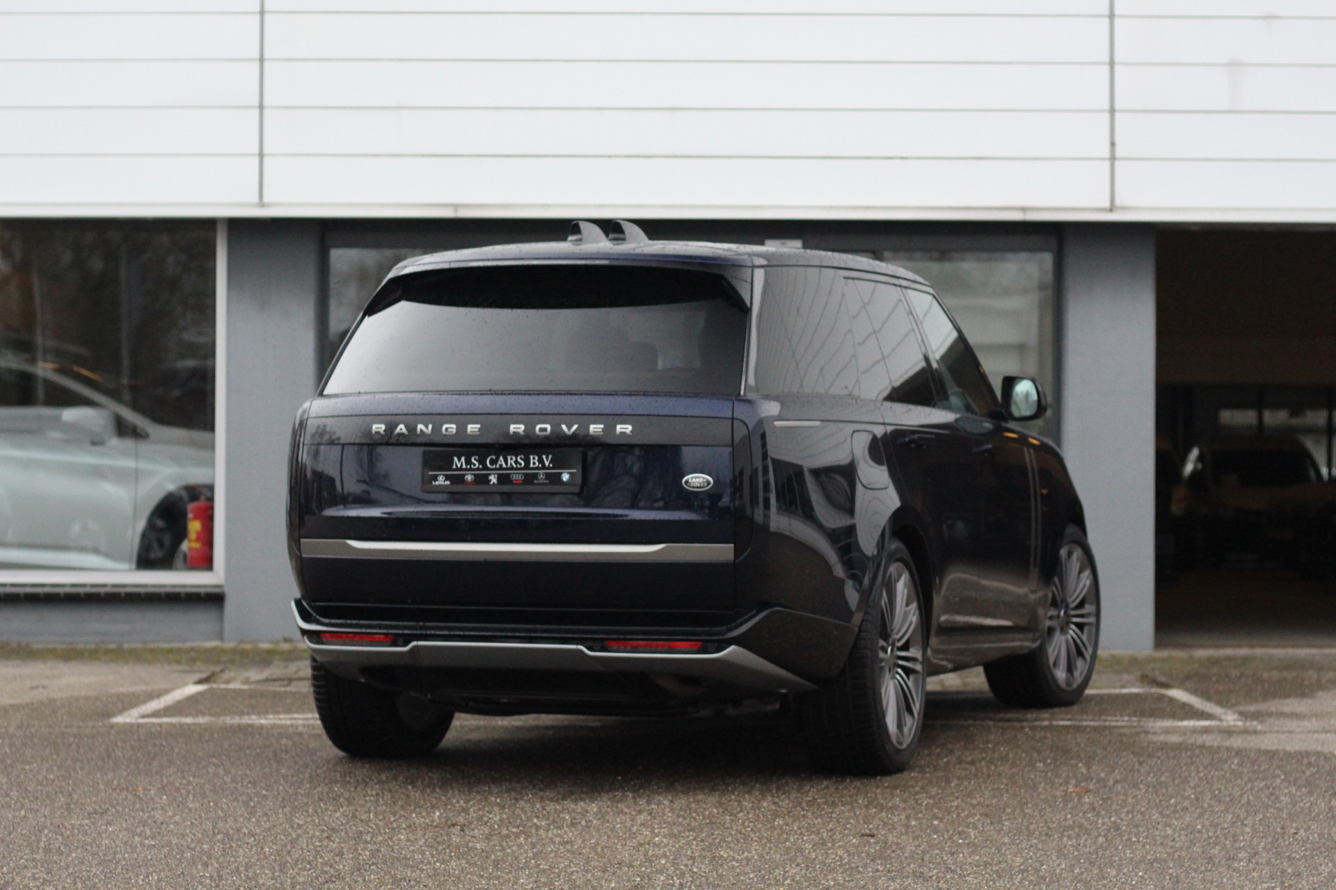 Land Rover Range Rover P530 HSE I Panoramadak I V8 I 530pk I Nieuw model 33678451-2.jpg | M.S. Cars B.V.