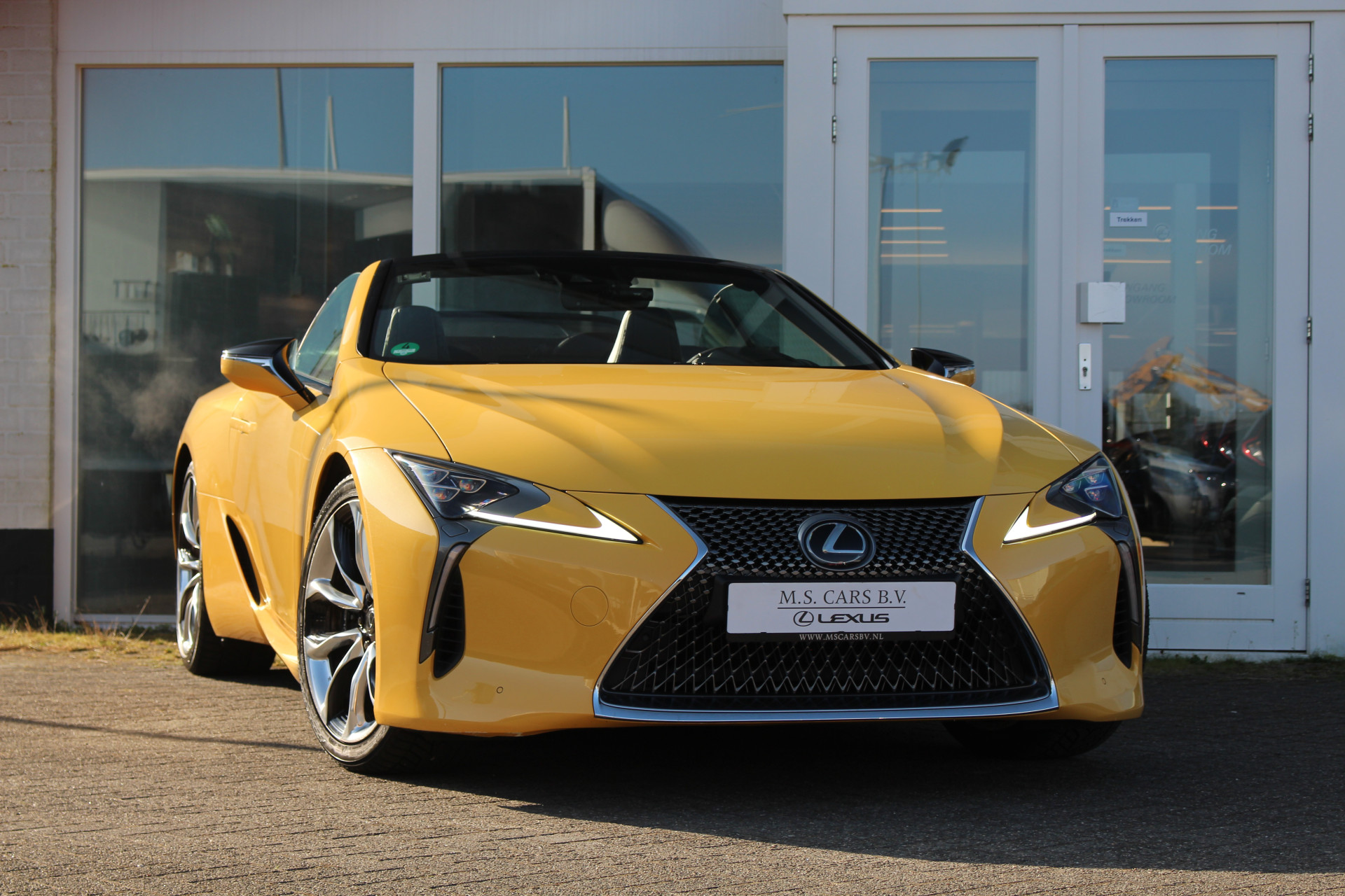 Lexus LC Cabrio Touring Pack I NL I V8 5.0 I Mark Lev. I Performance I Applecarplay 34047745-3.jpg | M.S. Cars B.V.
