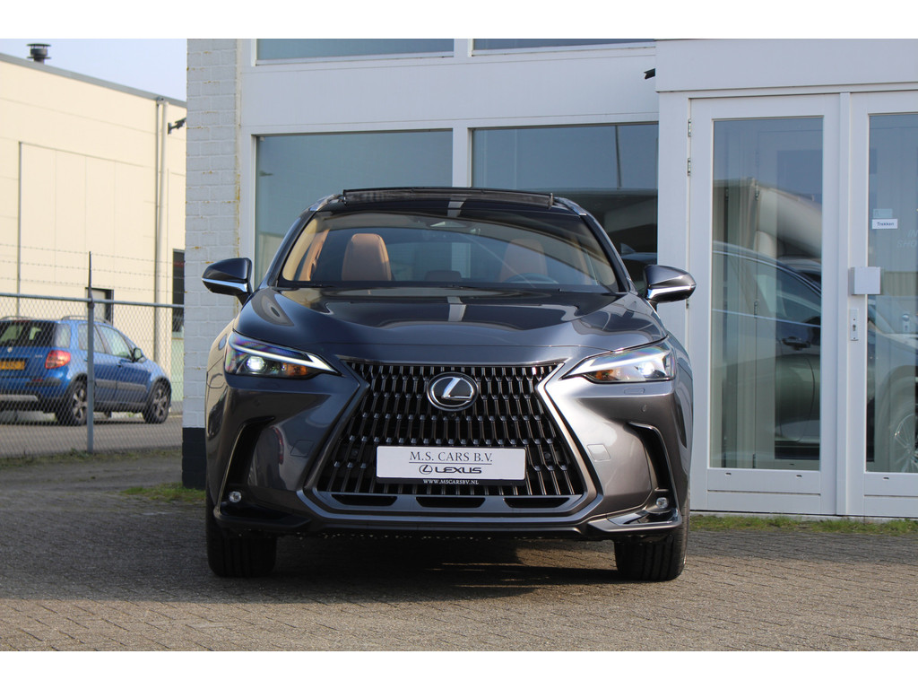 Lexus NX 450h+ AWD Luxury Line Premium I Pano I 360-camera I Fabrieksgarantie! Head up 52283545-2.jpg | M.S. Cars B.V.