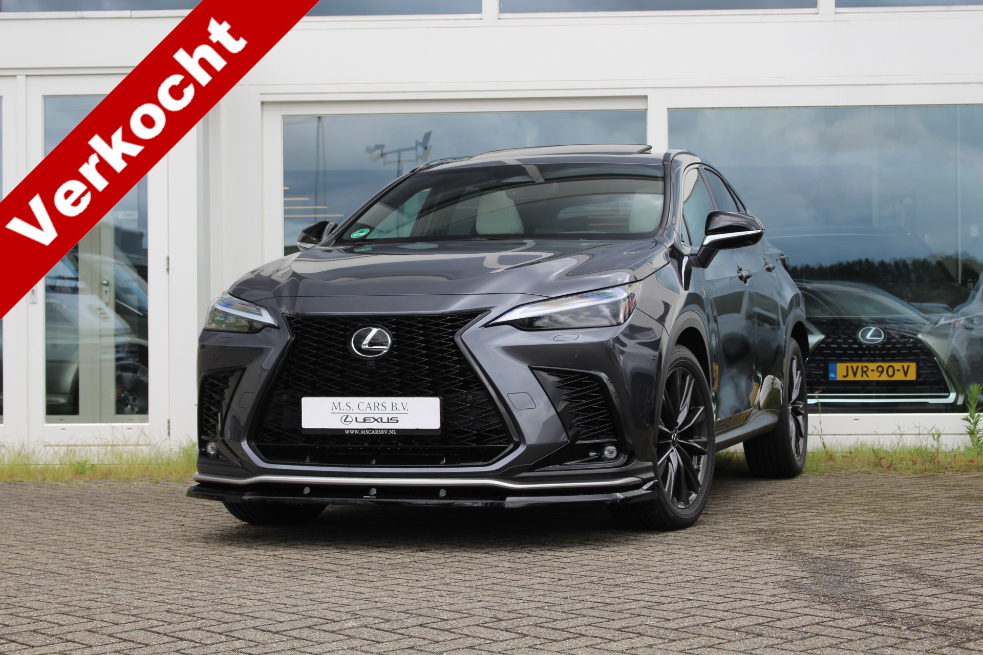 Lexus NX 450h+ AWD F-SPORT I NL-auto! Open dak I Trekhaak I BTW auto I Uniek! 54286704-0.jpg |