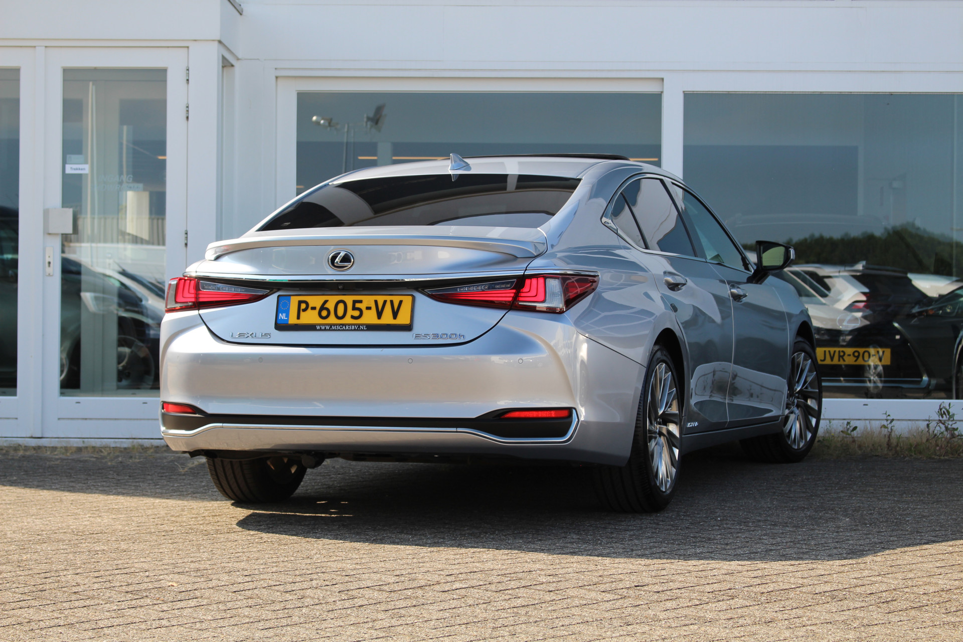 Lexus ES 300h Hybrid President Line I NL-auto! Trekhaak I Facelift I Mark Lev. I Open dak 55589605-1.jpg | M.S. Cars B.V.