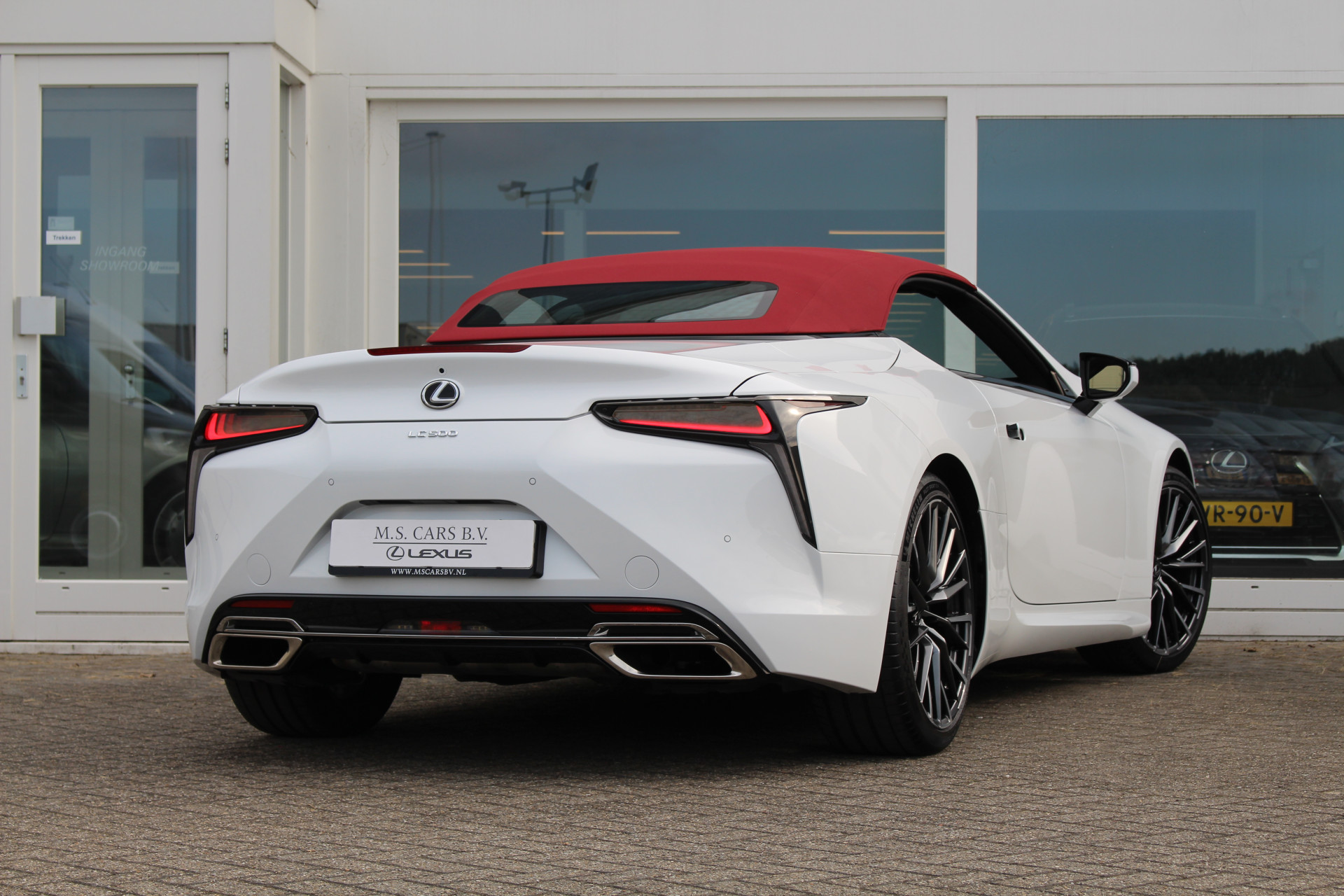 Lexus LC Convertible 500 5.0 V8 ''Bespoke Edition'' Carbon I Facelift I Applecarplay I 360-camera 56281468-1.jpg |