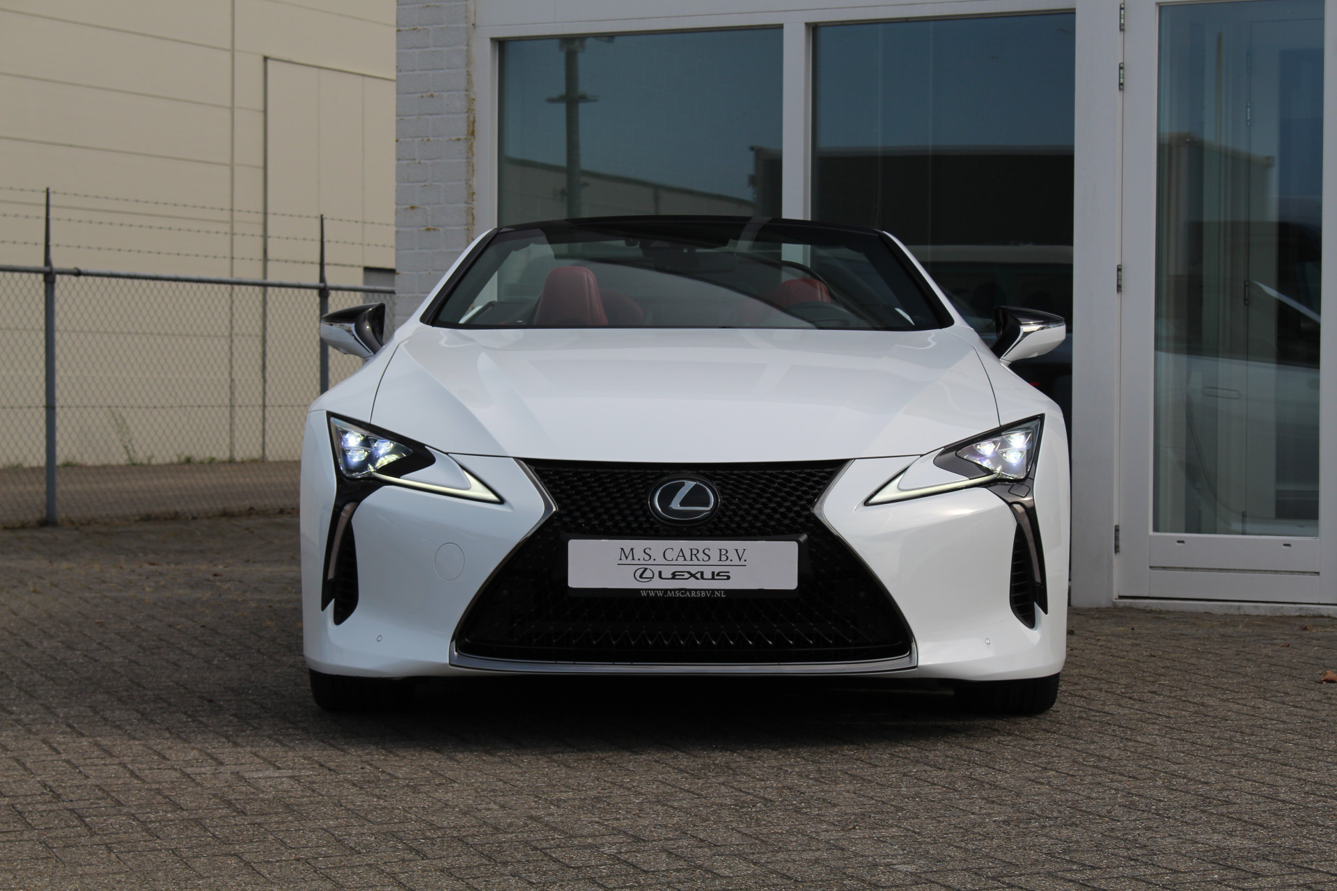 Lexus LC Convertible 500 5.0 V8 ''Bespoke Edition'' Carbon I Facelift I Applecarplay I 360-camera 56281468-2.jpg | M.S. Cars B.V.