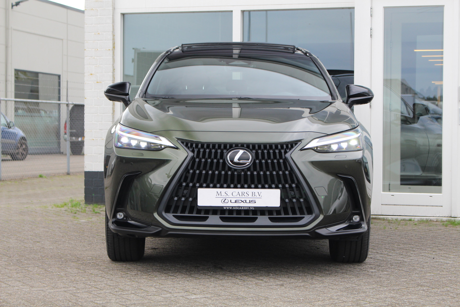 Lexus NX 450h+ AWD Overtrail Line I Plug-in hybrid I Uniek! Panodak I Trekhaak 57028895-2.jpg | M.S. Cars B.V.