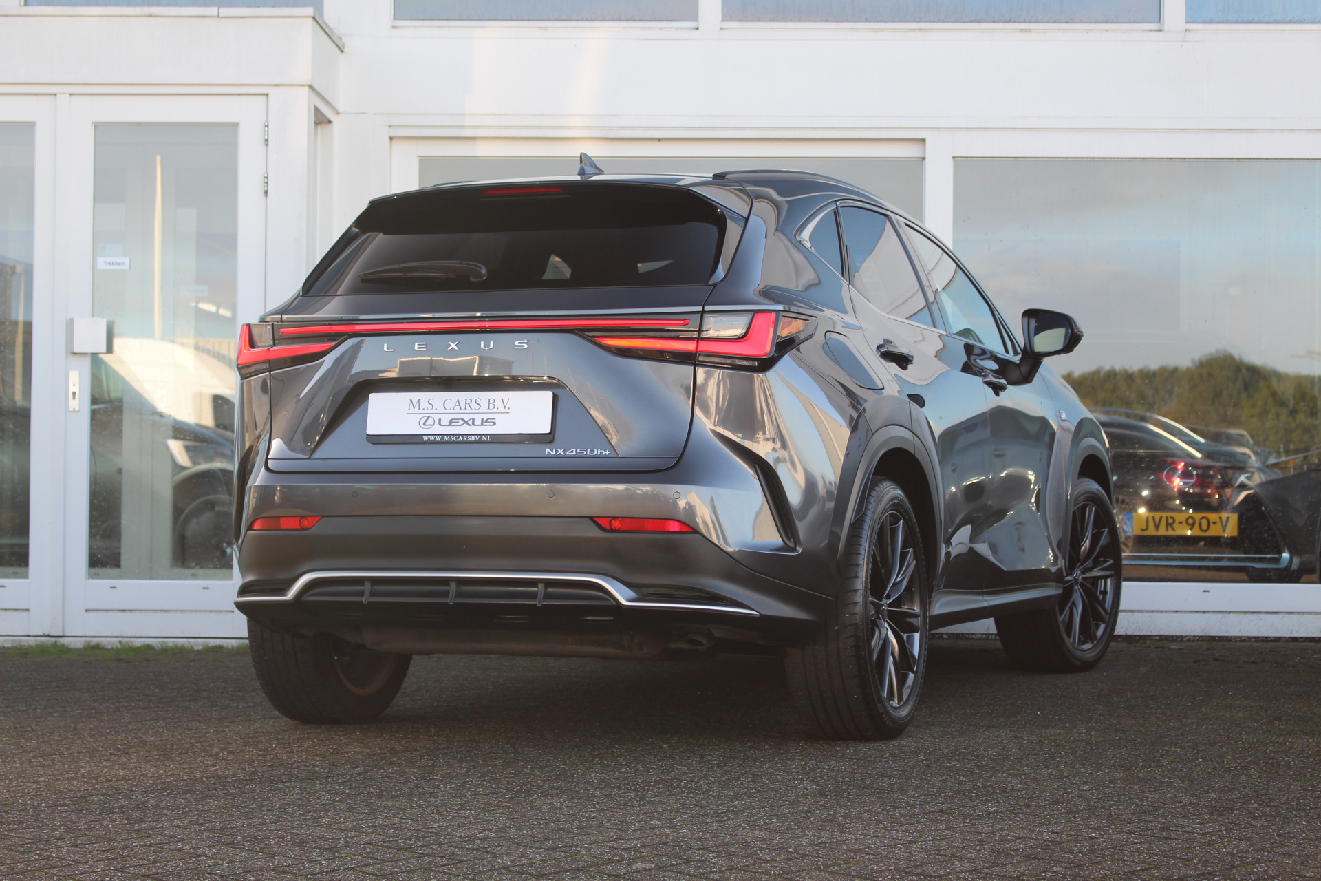 Lexus NX 450h+ AWD Plug-in Hybrid F-SPORT Line I Applecarplay I 360-camera 57336925-1.jpg | M.S. Cars B.V.