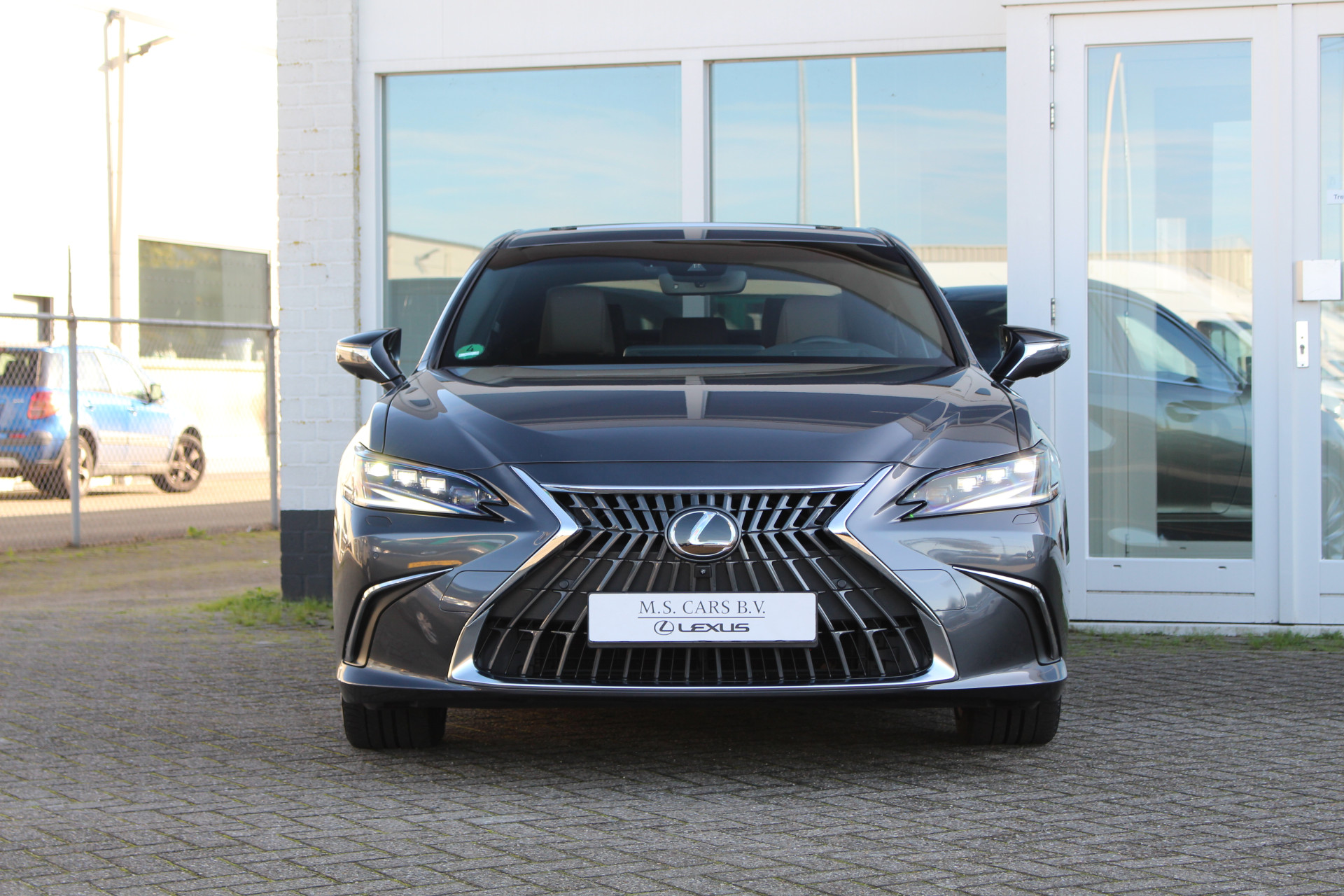 Lexus ES 300h President Line I Facelift I Open dak I 360-camera I Mark Levinson 57493338-2.jpg | M.S. Cars B.V.
